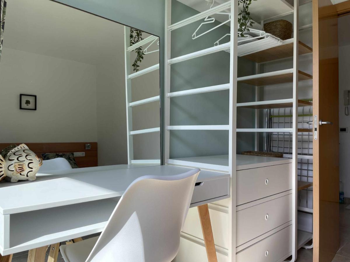 Solarium Con Terraza A 5 Minutos De La Playa Apartman Girona Kültér fotó