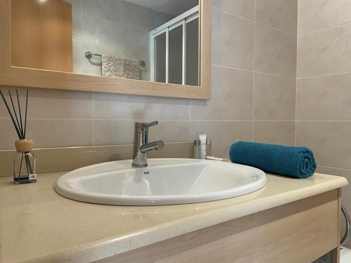 Solarium Con Terraza A 5 Minutos De La Playa Apartman Girona Kültér fotó