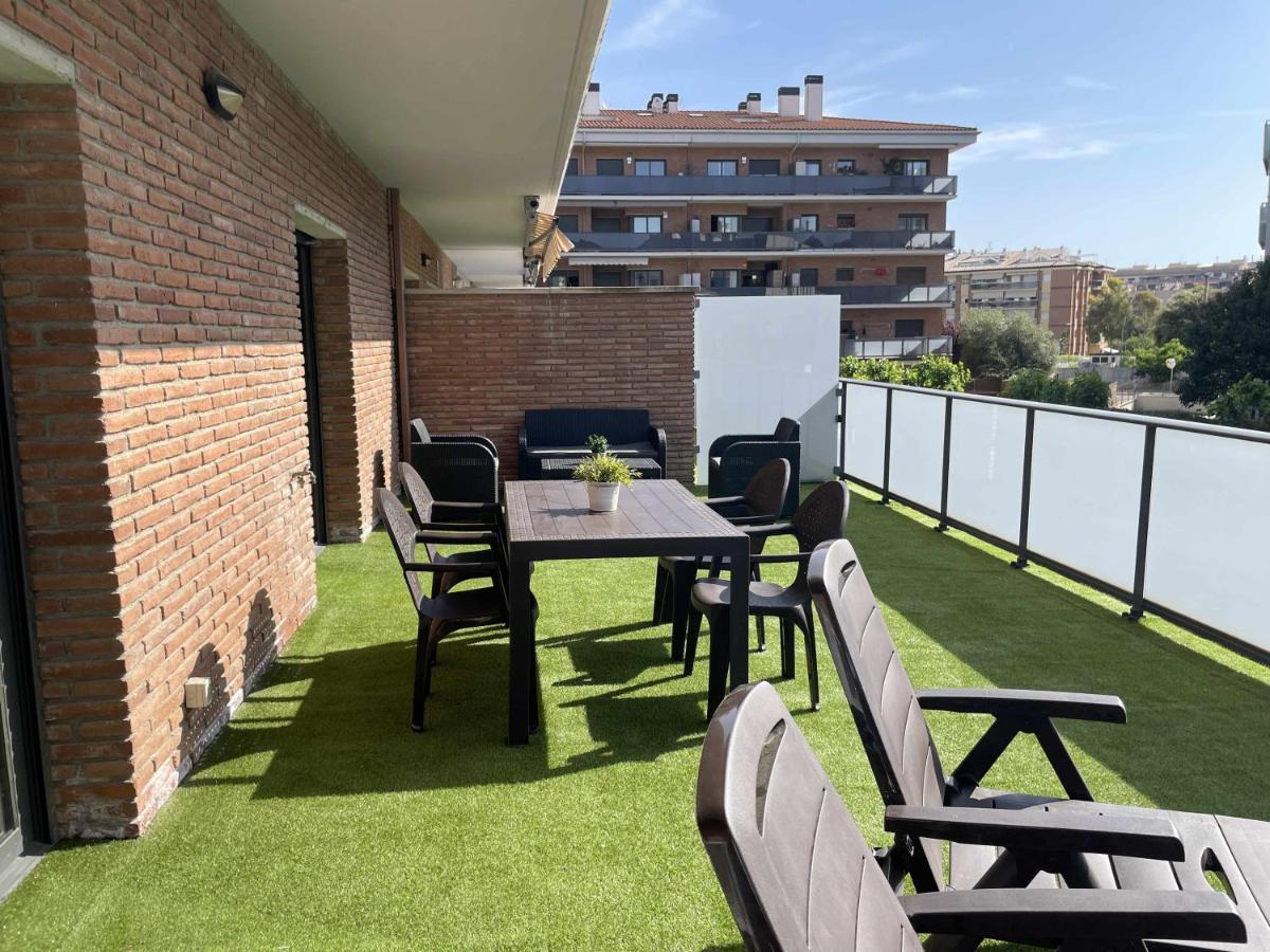 Solarium Con Terraza A 5 Minutos De La Playa Apartman Girona Kültér fotó