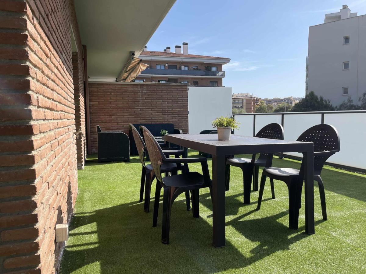 Solarium Con Terraza A 5 Minutos De La Playa Apartman Girona Kültér fotó